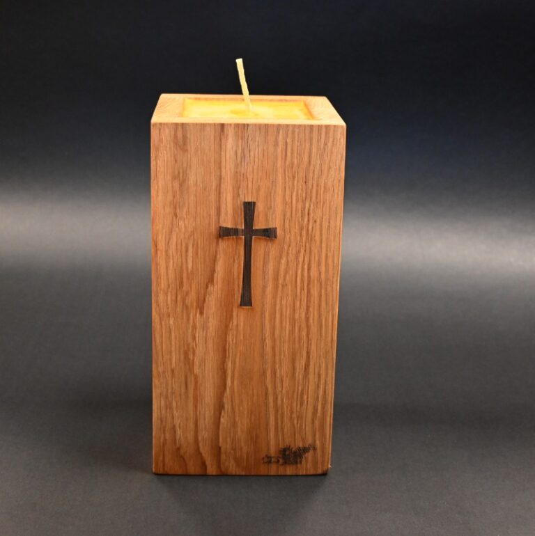 Spominska sveča ob krstu in slovesu izključno iz čebeljega voska DSC 3202pop 1