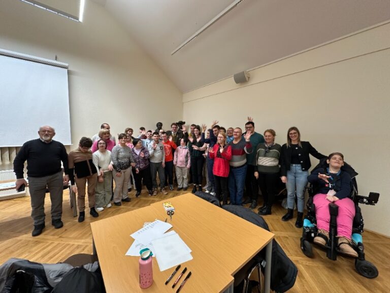 VDC in CUDV delavnica: Skupaj ustvarjamo čebelji svet IMG 1011