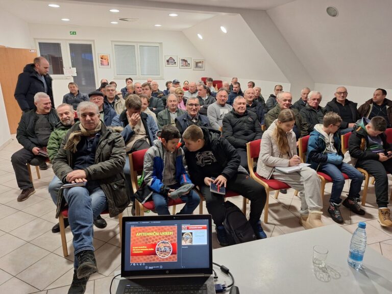 Z inovacijami do varnosti in dobrobiti čebel 623281147 2339681449859192 2568808174223536106 n