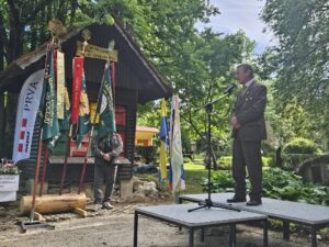 Otvoritve učnih čebelnjakov v okviru projekta PRVA čebela Ucni cebelnjak Celje 2025 3 foto Lidija Senic