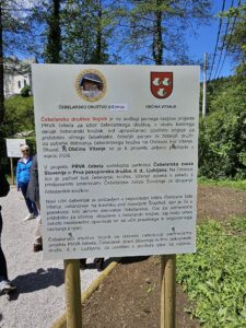 Otvoritve učnih čebelnjakov v okviru projekta PRVA čebela Ucni cebelnjak Vitanje 2025 avtor Lidija Senic