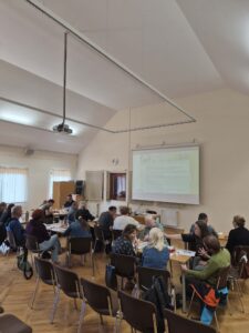 Slepim in slabovidnim predstavljene možnosti za usposabljanje preizkuševalcev medu 1000027676 1