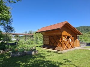Osmi  api-turistični ponudnik, ki je prejel certifikat kategorije Top Bee: Čebelarsko društvo Dolsko, Dol pri Ljubljani – Levčeva domačija 20260529 103926