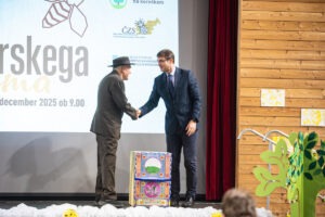 Ravne znova najprijaznejše čebelam Obcina Ravne Cebelam najprijaznejsa obcina 3