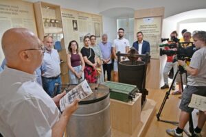 Trajnostno čebelarstvo v Prekmurju in Medžimurju – čebelarsko znanje in dediščina v novi publikaciji Slika2